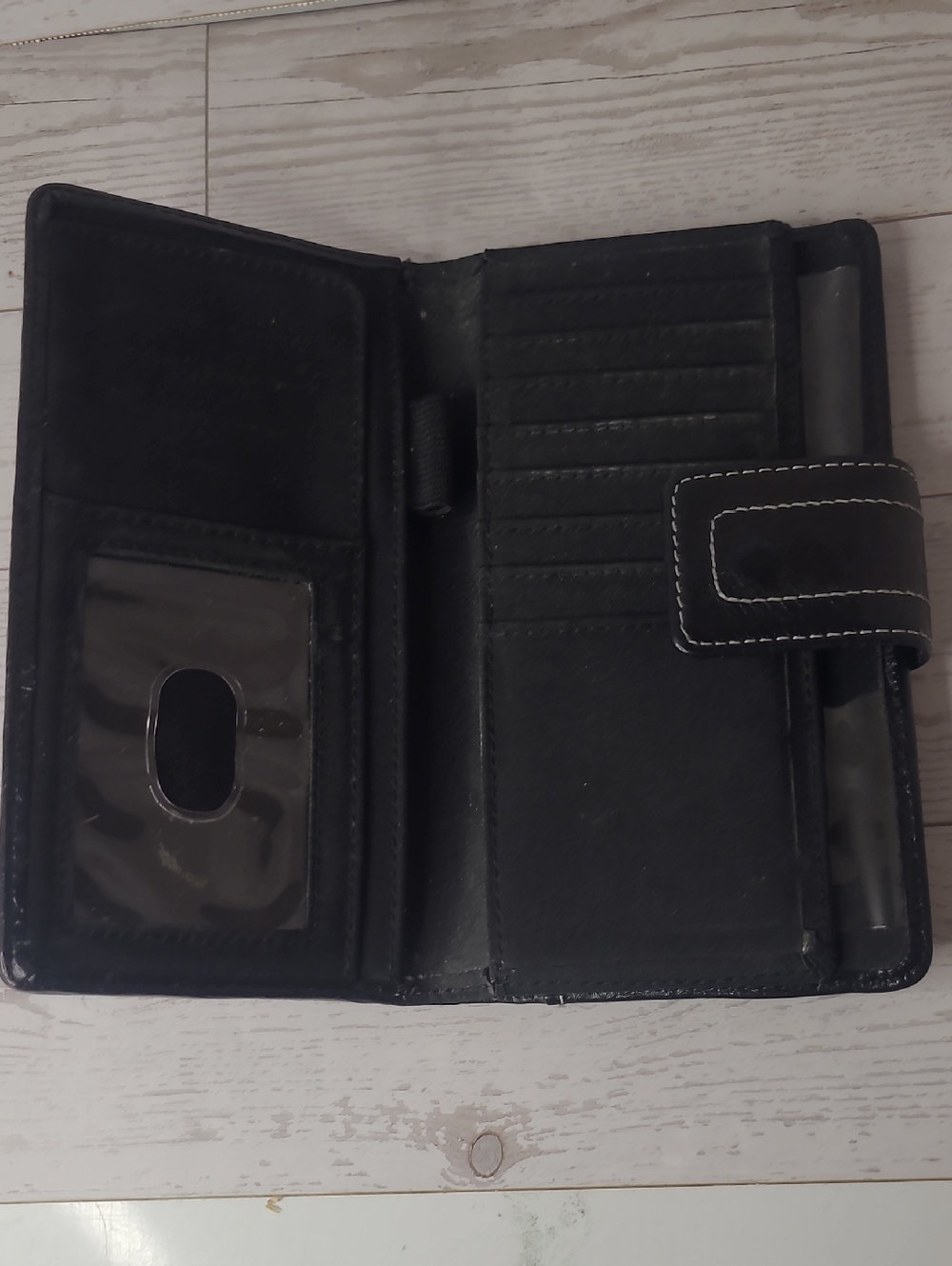 Fossil Genuine Leather Black Bifold Wallet Clutch with Hearts - Picture 6 of 7